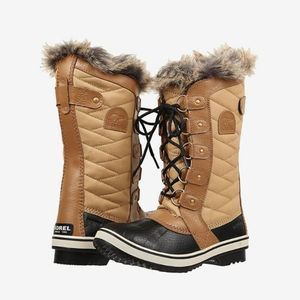 NWOT Sorel Tofino II Snow Boot in Curry